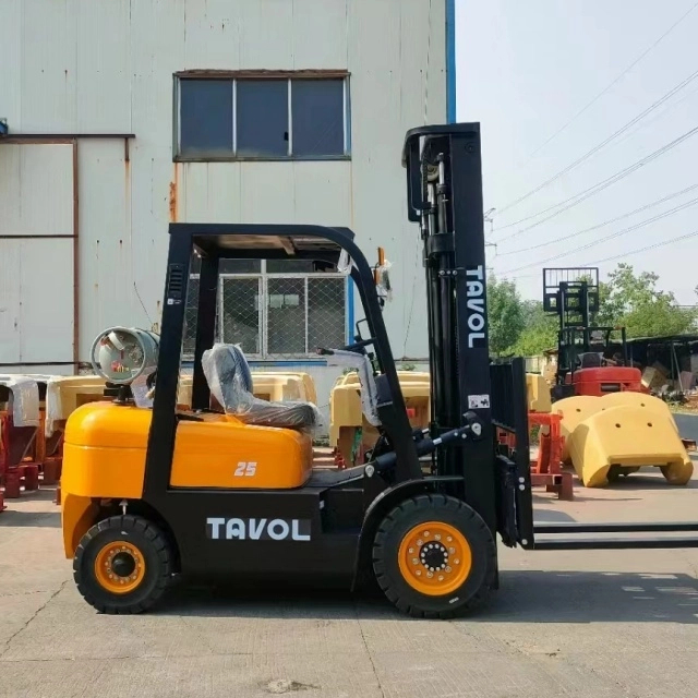Carretilla elevadora de GLP multiusos de 3 toneladas con pinza para troncos